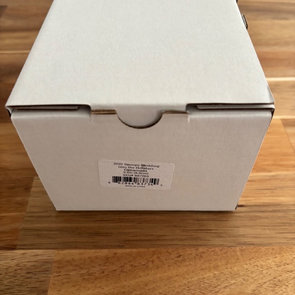 Lenox Peanuts Snoopy Sledding Into the Holidays 2021 Ornament - Picture 6 of 6